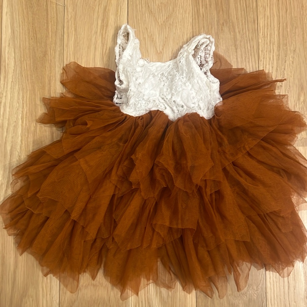 Baby girl burnt orange ruffle tulle dress with white lace top. Size 90